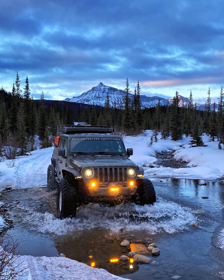 JL/JT Aluminum Front Bumper - Featherweight Series (Stubby)