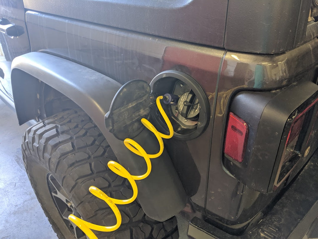 JL Fuel Door Air Fitting Kit.