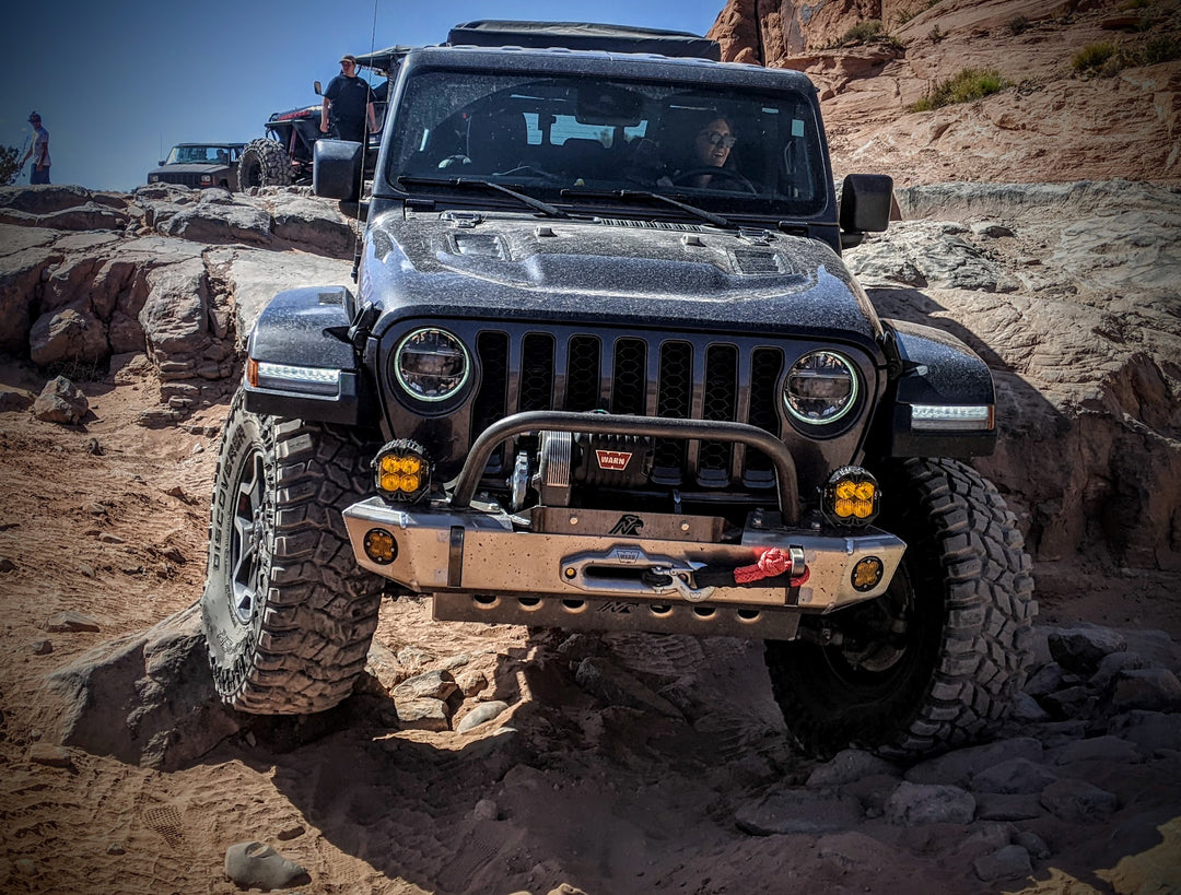 JL/JT Front Bumper - 8274 Aluminum Adventure Series