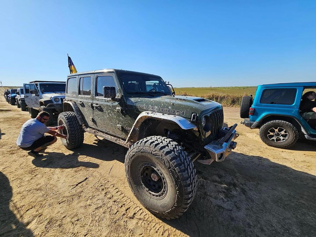 Jeep JL/JT Aluminum High Line Front Fender Flares – Enhanced Jeep JL/JT Aluminum High Line Front Fender Flares – Enhanced